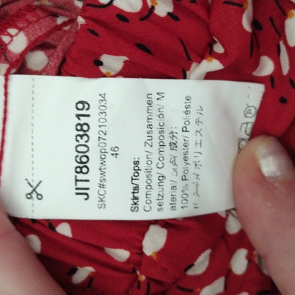 Red/White Skirt and Top Set - Picture 5 of 6